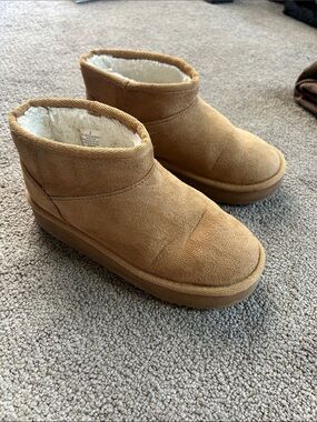 Place Kids Ankle Winter Boots in Chestnut